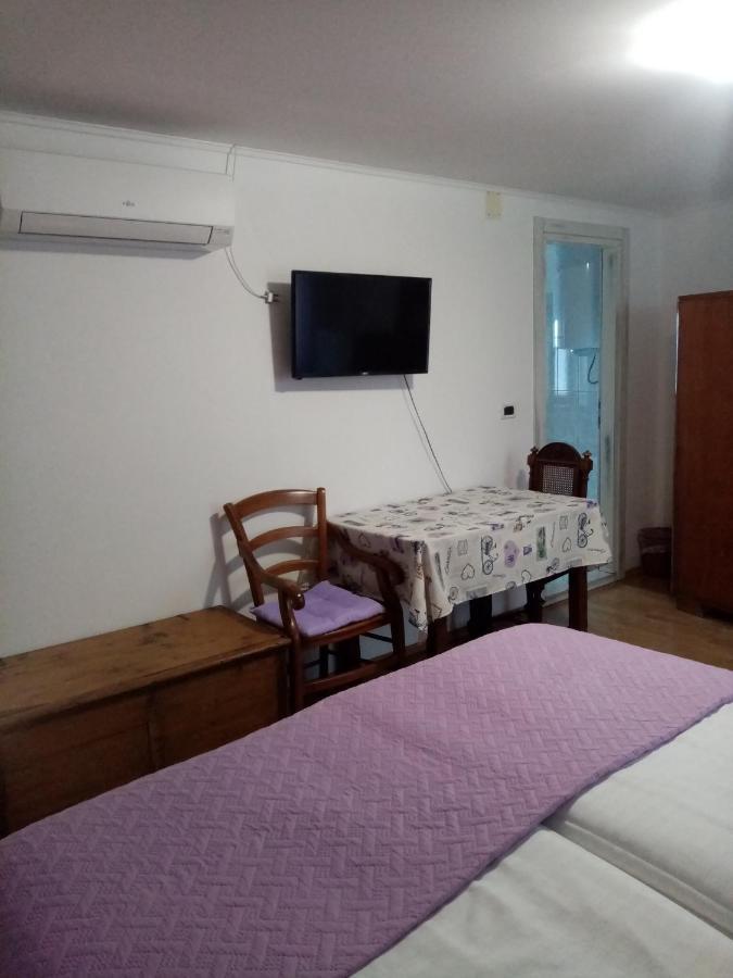 Rooms Serafin Motovun Exterior photo