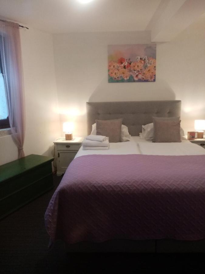 Rooms Serafin Motovun Exterior photo